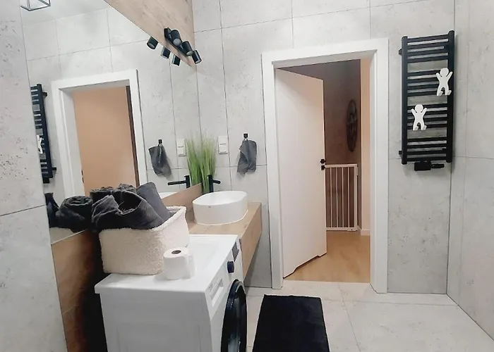 Komfortowe Mieszkanie, Duzy Taras, Bezplatny Parking, Awg קרקוב