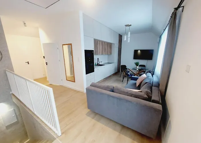 Komfortowe Mieszkanie, Duzy Taras, Bezplatny Parking, Awg דירה