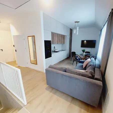 Komfortowe Mieszkanie, Duzy Taras, Bezplatny Parking, Awg Apartamento